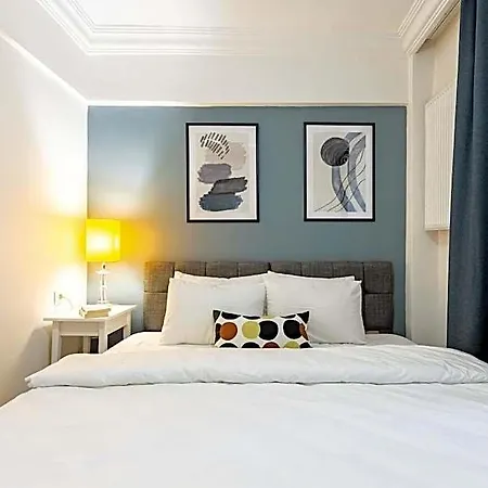 מלון Superb In The Heart Of Cihangir