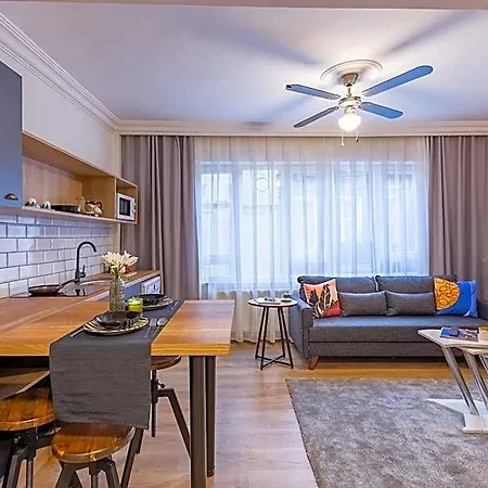 Superb In The Heart Of Cihangir
