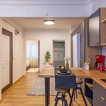 Superb In The Heart Of Cihangir