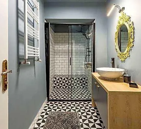 Superb In The Heart Of Cihangir 4*